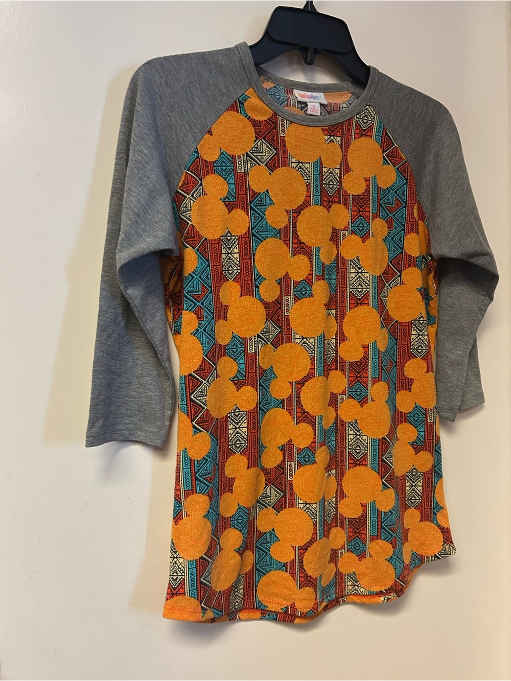 LuLaRoe Girls Quarter Sleeve Small Raglan Top in Gray and Orange
